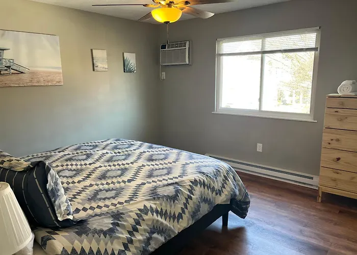 Carter #4 Two Bedroom Unit Near Xavier Downtown