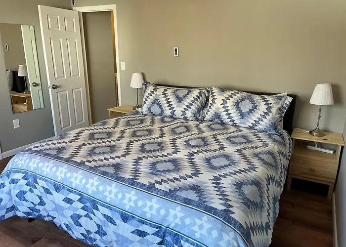 Carter #4 Two Bedroom Unit Near Xavier Downtown