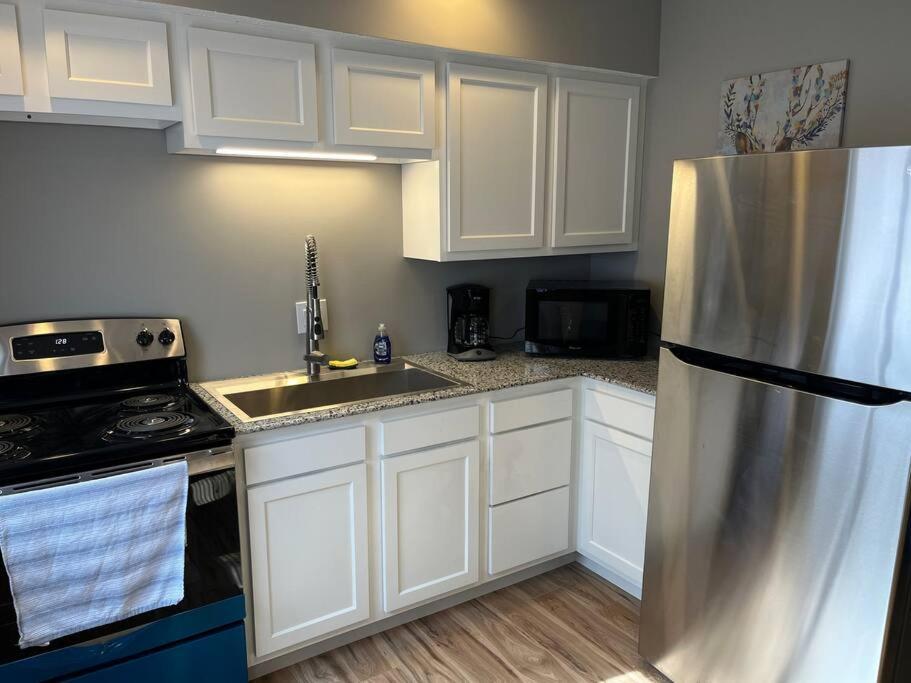 Carter #4 Two Bedroom Unit Near Xavier Downtown *